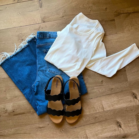 Jeans - Picture 1 of 7